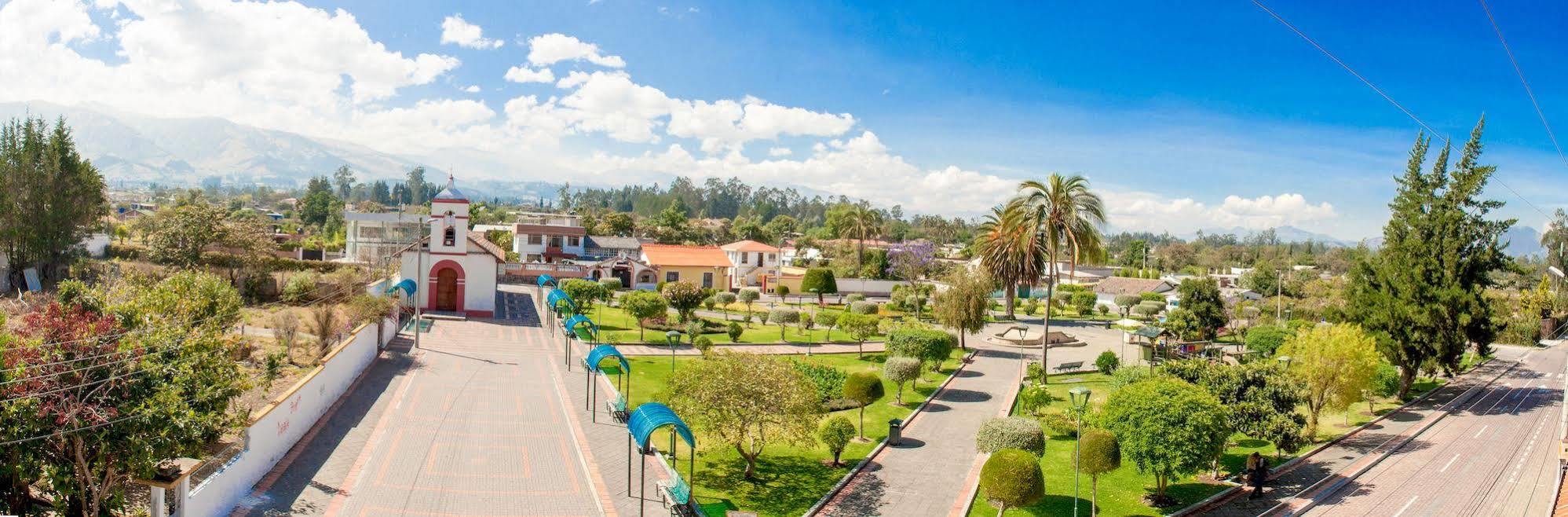 Hostal El Parque Tababela Kültér fotó